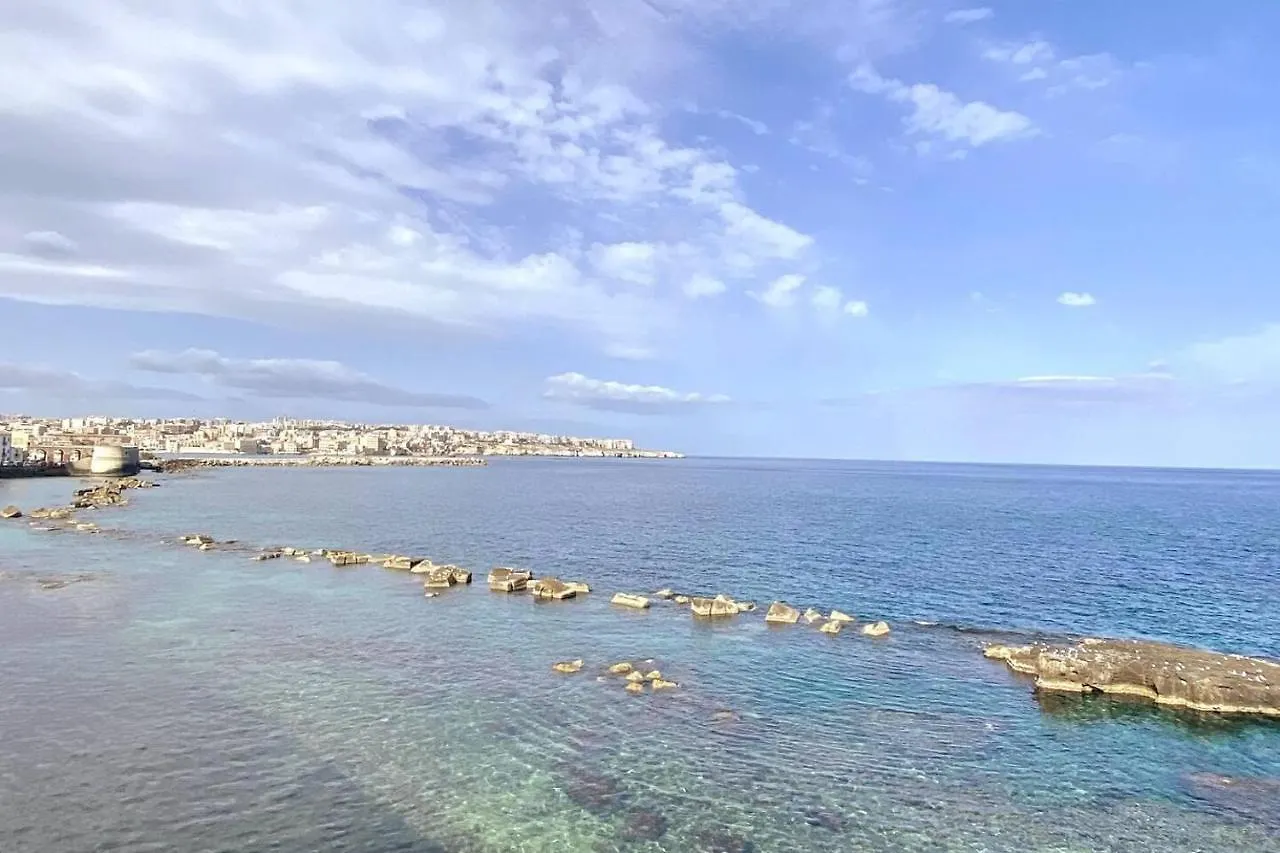 Lovely 2-Bed Apartment In Siracusa Syracuse